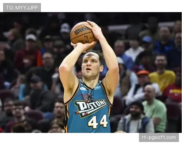 流言：多支季后赛球队对活塞侧翼博扬·博格达诺维奇表示兴趣